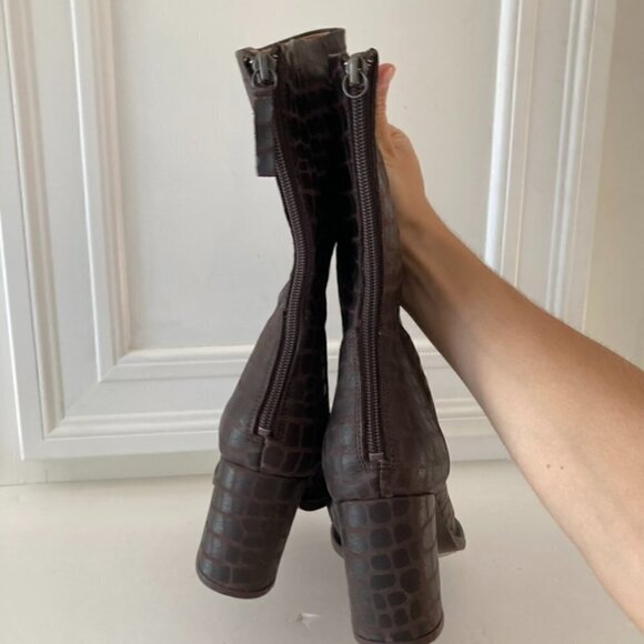 NIB Free People Date Night Elle Bitter Brown Leather Animal Print Block Heels 39 - Picture 10 of 12